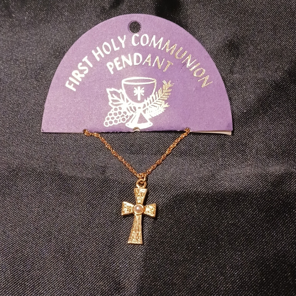 Girl's 18" First Holy Communion Pendant Necklace.